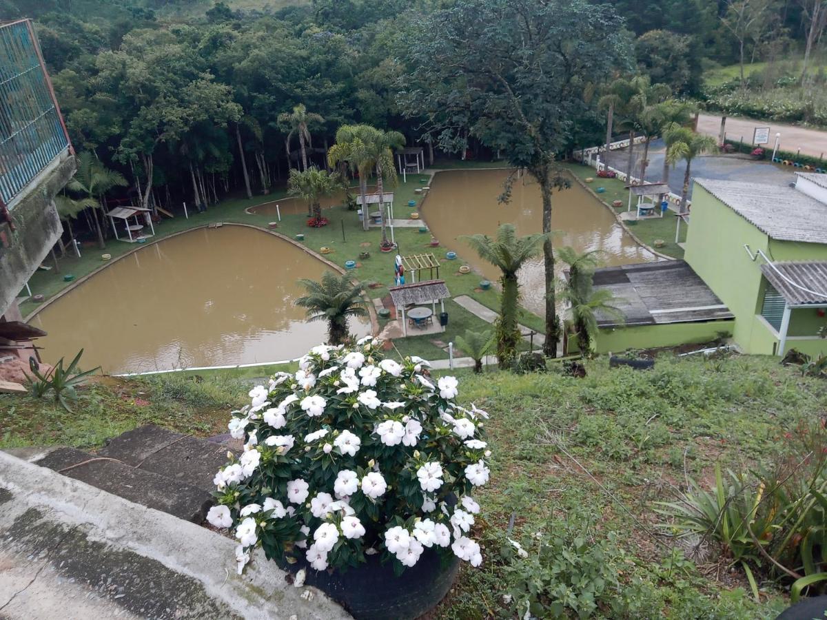 Pesqueiro Restaurante E Pousada Pingo De Ouro Piedade  Zewnętrze zdjęcie